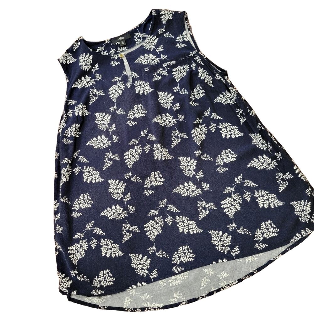 Ellos Sleeveless Navy and White Floral Sleeveless Rayon Top Size 18